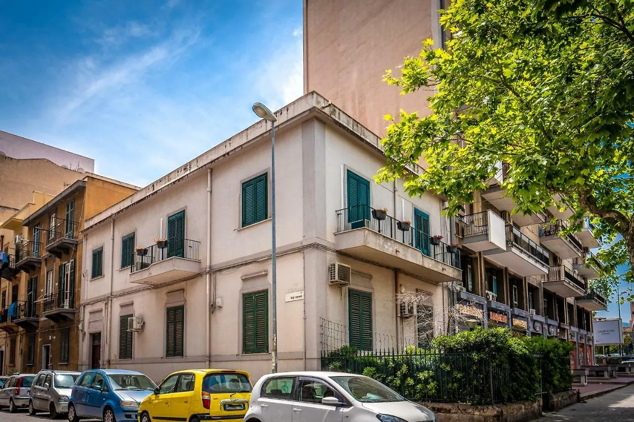Casa Vacanze Zafira Palermo 0*,  Italy